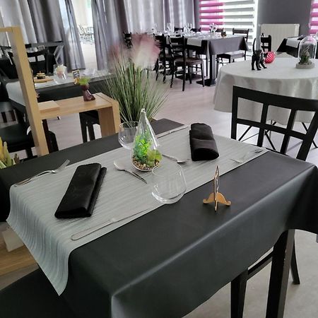 L'Epicurien Hotel Saint-Nicolas-de-Port Luaran gambar