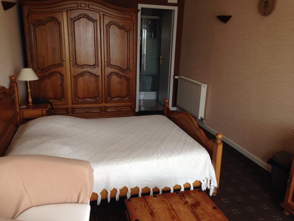 L'Epicurien Hotel Saint-Nicolas-de-Port Bilik gambar