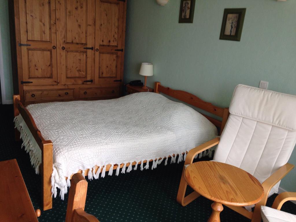 L'Epicurien Hotel Saint-Nicolas-de-Port Bilik gambar