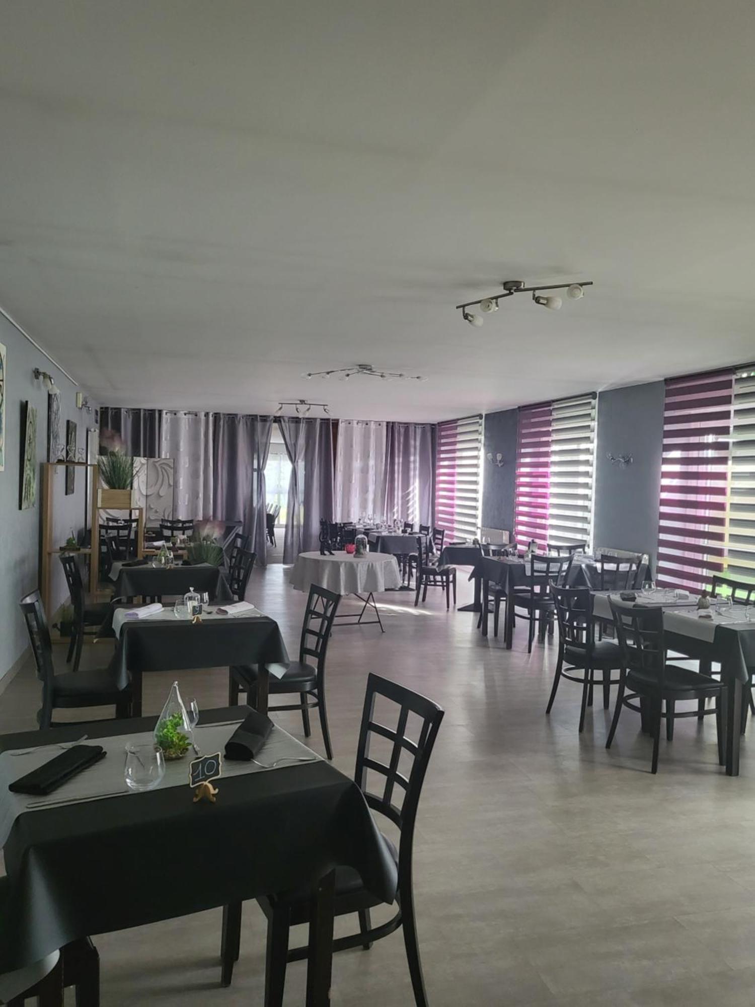 L'Epicurien Hotel Saint-Nicolas-de-Port Luaran gambar